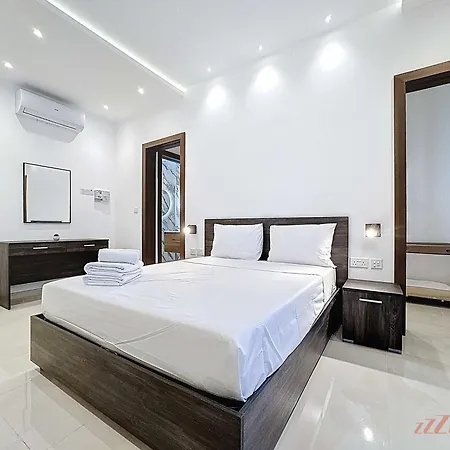 Malta Rooftop With Private Plunge Pool & Bbq Feriehus Hal Ghaxiak