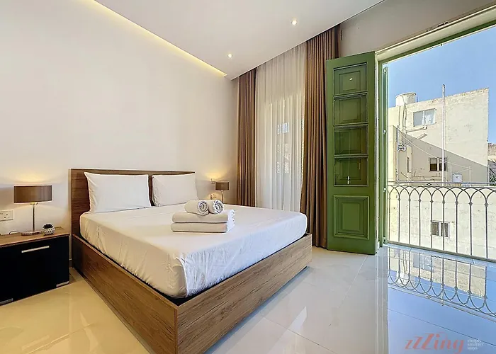 Malta Rooftop With Private Plunge Pool & Bbq Feriehus