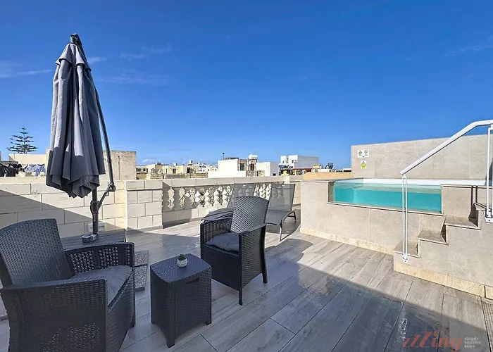 Malta Rooftop With Private Plunge Pool & Bbq Feriehus