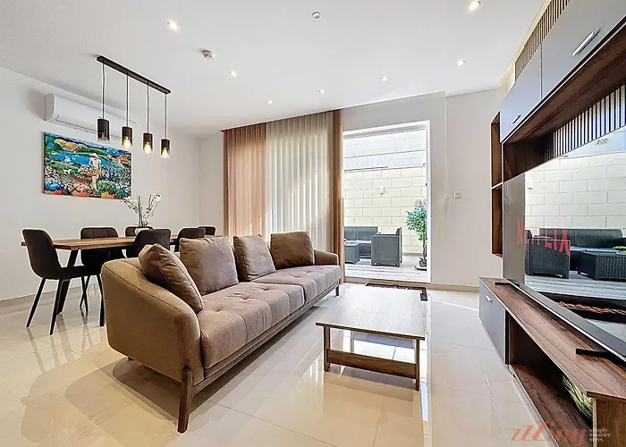 Malta Rooftop With Private Plunge Pool & Bbq Feriehus Hal Ghaxiak