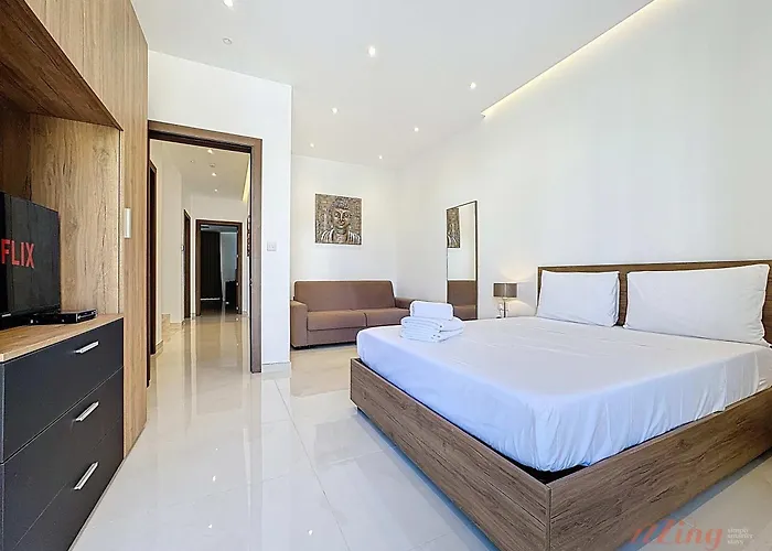 Feriehus Malta Rooftop With Private Plunge Pool & Bbq