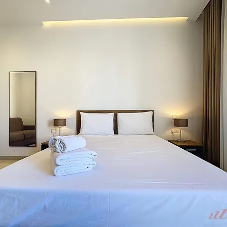 Rooftop With Private Plunge Pool & Bbq In South Of Malta *