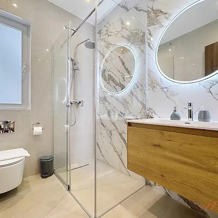 Case de vacanță Malta Rooftop With Private Plunge Pool & Bbq