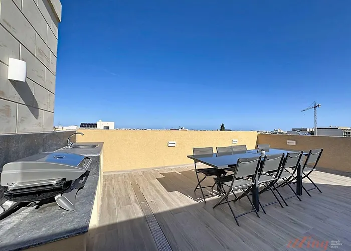 Malta Rooftop With Private Plunge Pool & Bbq *